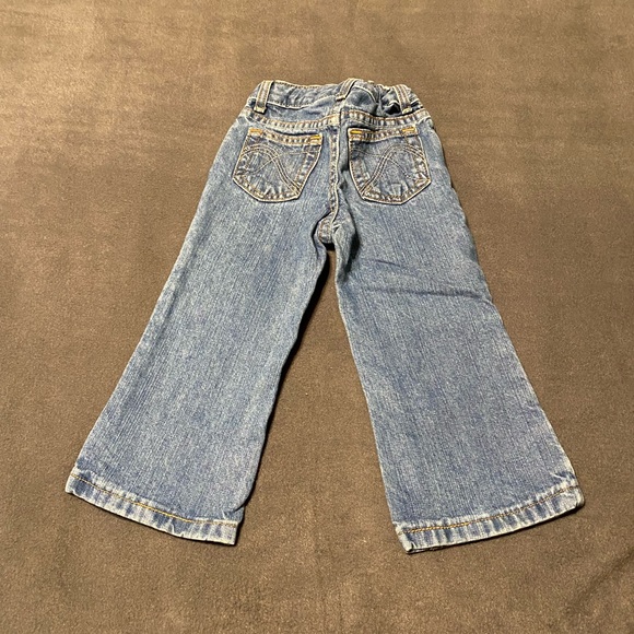 💥3/$25💥 Size 3 Years BabyGap 1969 Toddler Jeans. Distressed Denim Adjust Waist - Picture 2 of 5